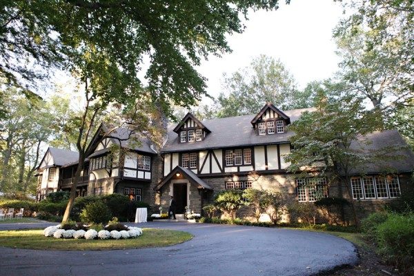 Main-Line-Philadelphia-Home-Wedding-600x400