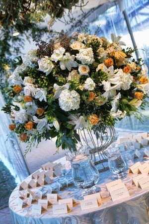 Yellow-White-Green-Elegant-Tall-Centerpiece-300x450